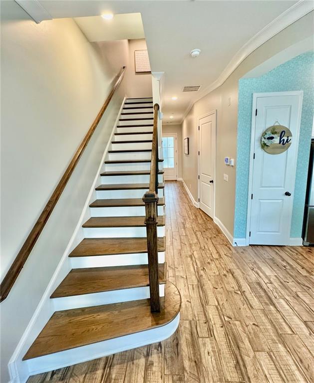 204 Dellwood Dr., Smyrna, GA 30080