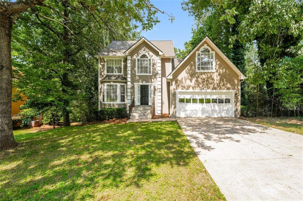1594 Linksview Close, Stone Mountain, GA 30088