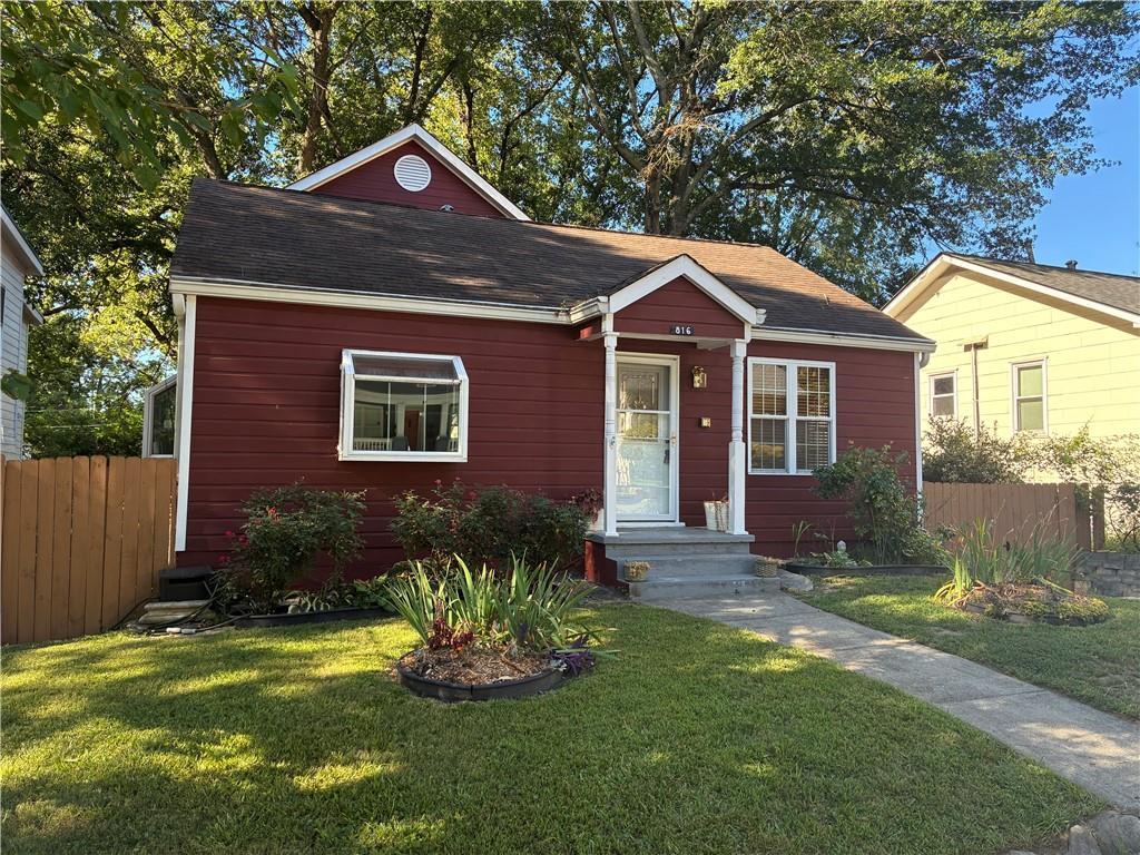816 Berkeley Ave., Atlanta, GA 30318