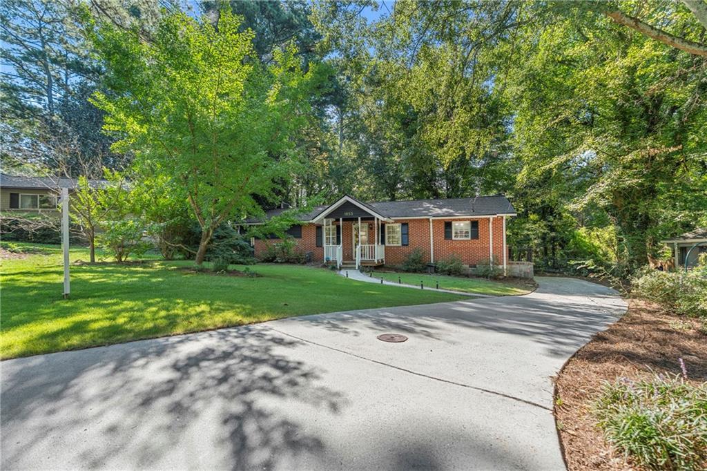 1853 Robinhill Ct., Tucker, GA 30084