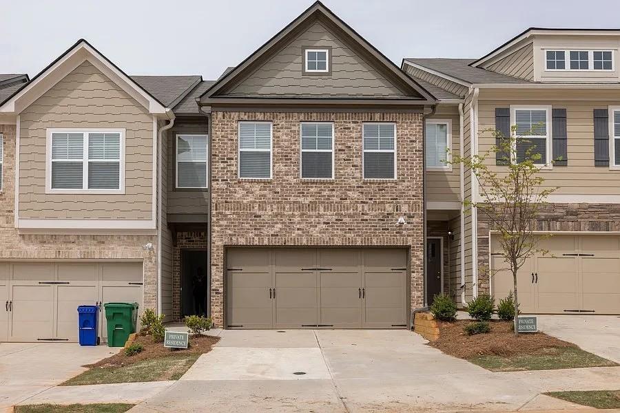 2158 Arnage Dr., Lithonia, GA 30058