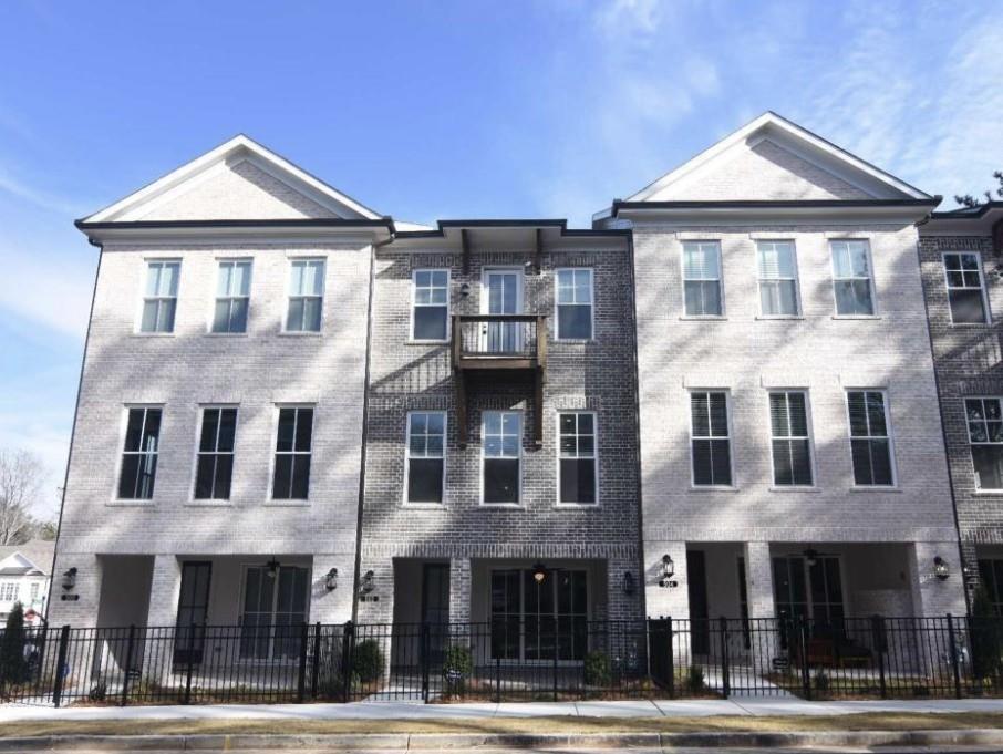 502 Clover Ln., Alpharetta, GA 30009