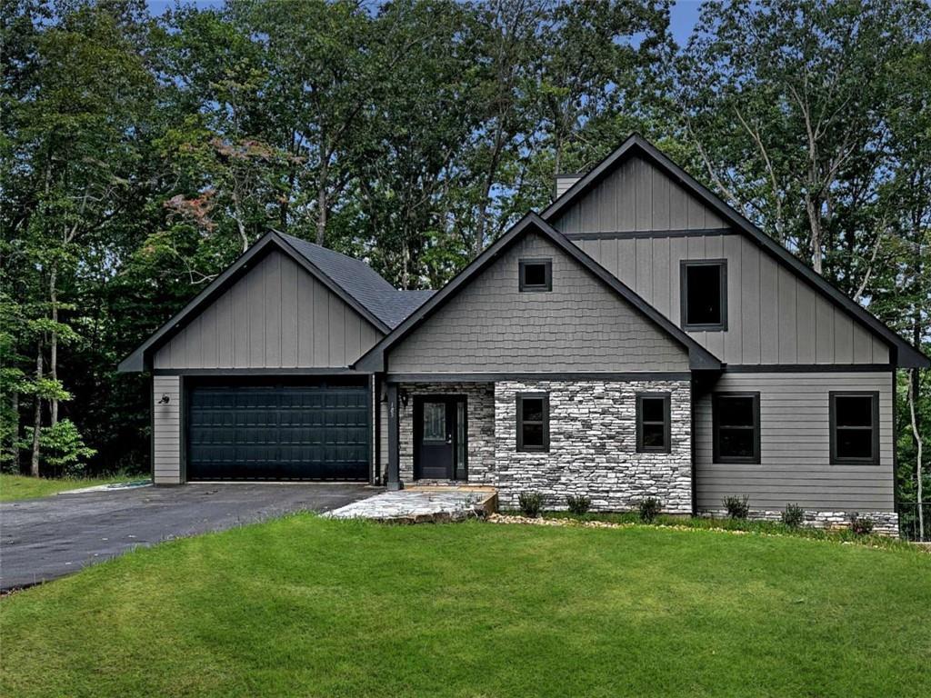 185 Country Rd., Talking Rock, GA 30175