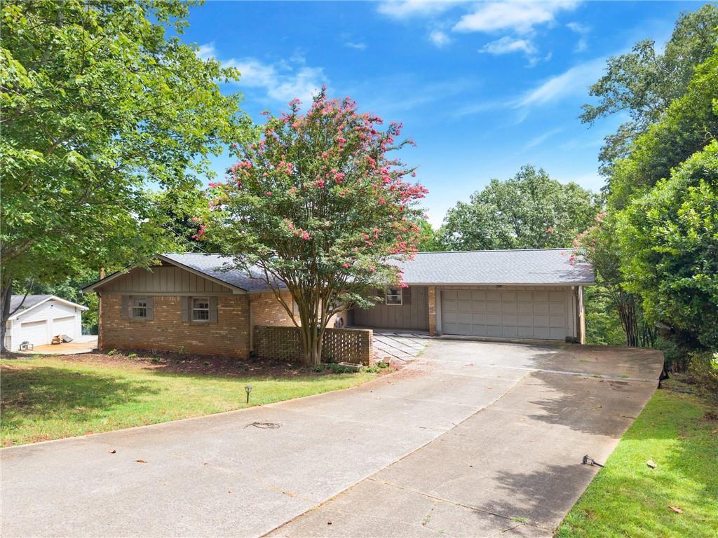 617 Mountain View Cir., Gainesville, GA 30501