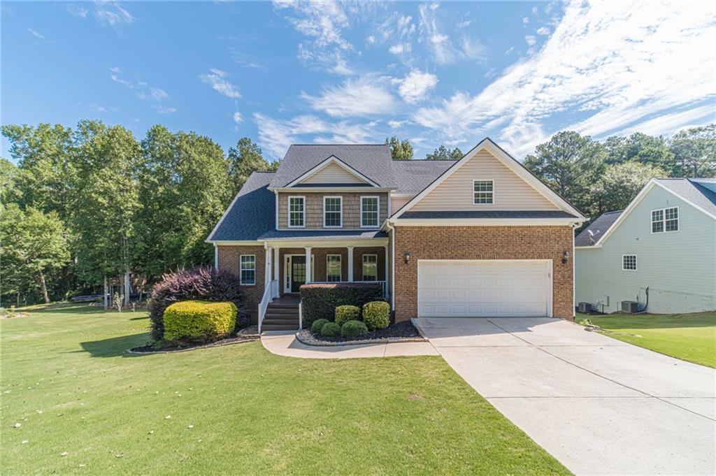 2104 Summit Ct., Loganville, GA 30052