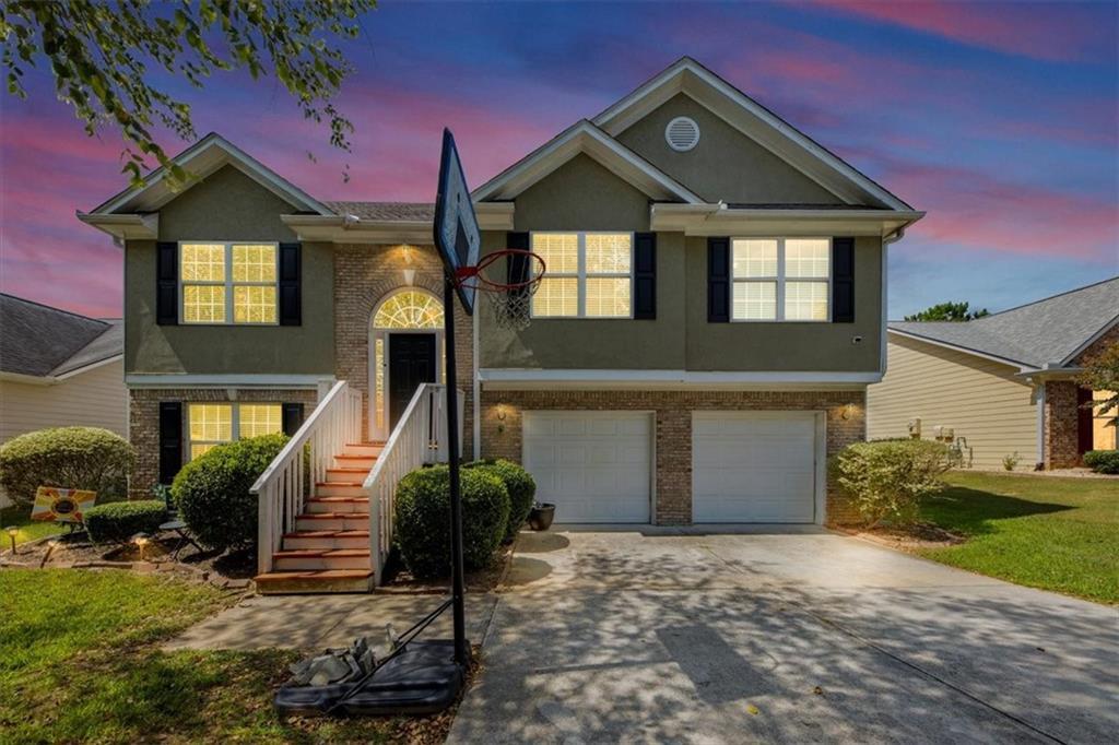 4039 Savannah Ridge Ct., Loganville, GA 30052
