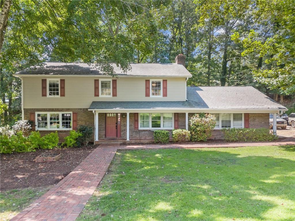 670 NW Harbor Cove, Gainesville, GA 30501