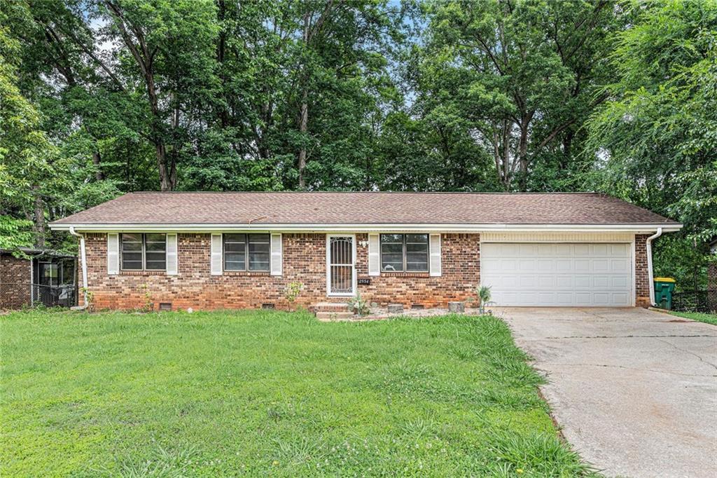 2954 Ann Marie Ln., Rex, GA 30273