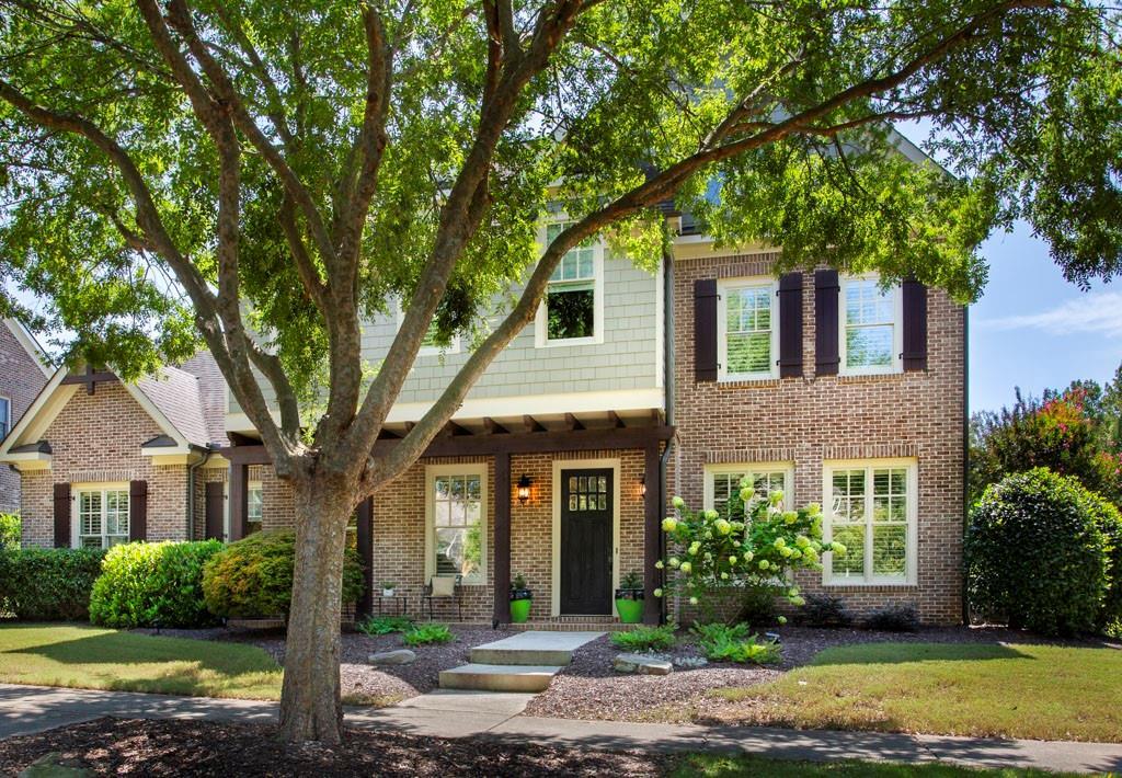 1095 Lunsford Cir., Alpharetta, GA 30004