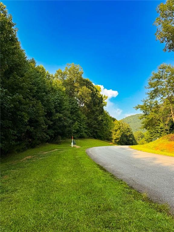 169 N Laceola Rd., Cleveland, GA 30528