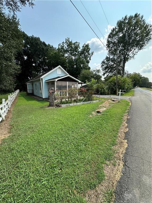 201 N King St., Calhoun, GA 30701