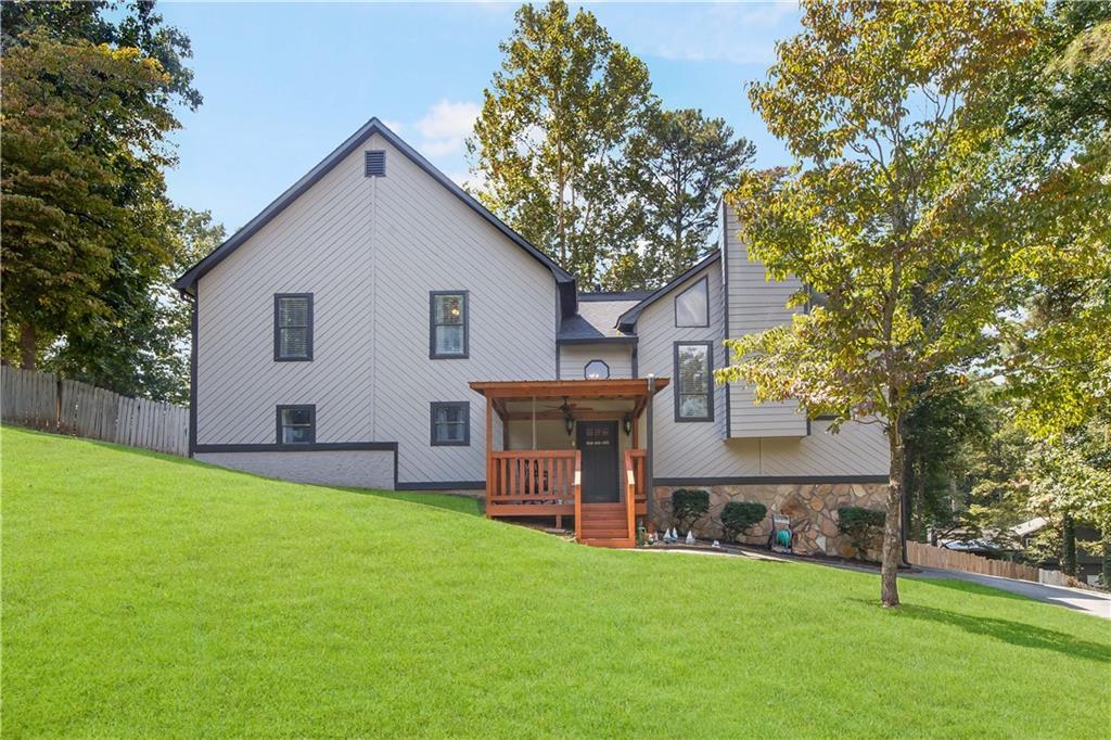 132 Woods Ct., Dallas, GA 30157