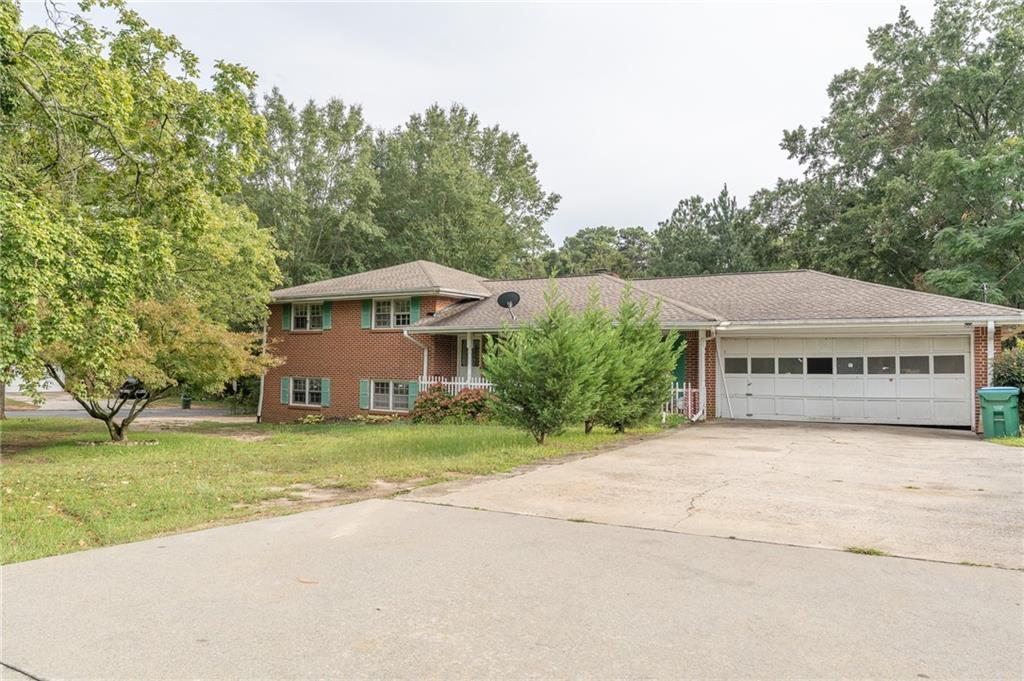 931 Rockbridge Rd., Norcross, GA 30093