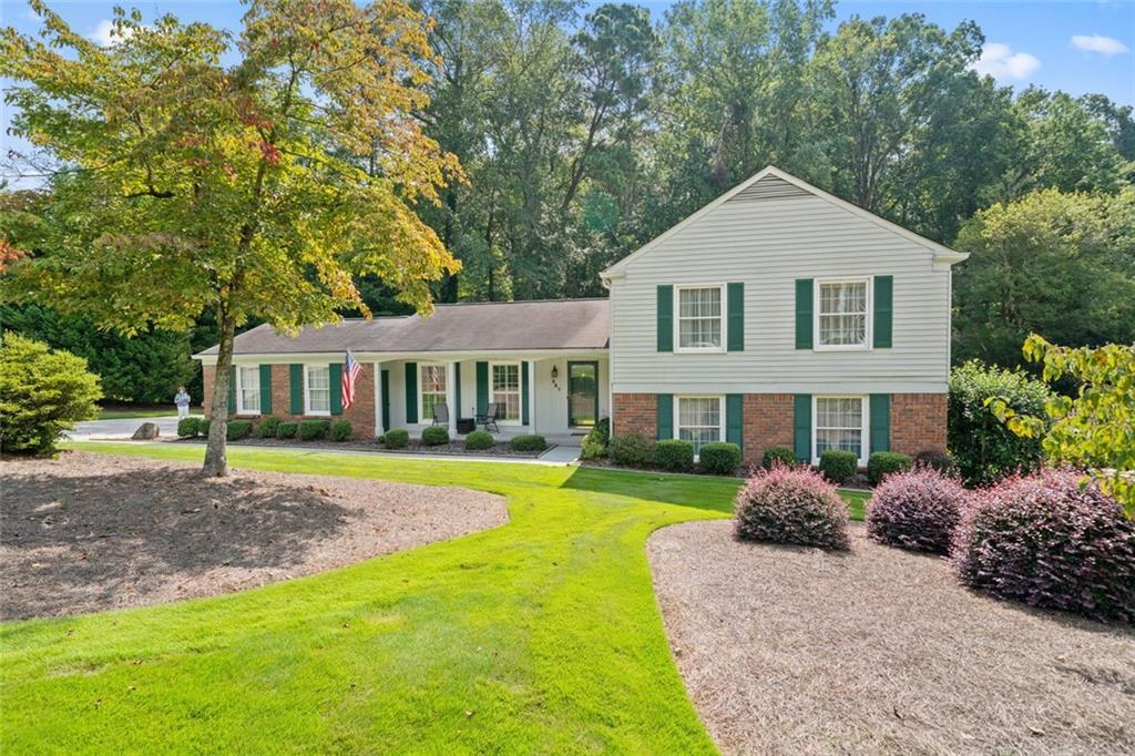 237 Lamplighter Ln., Marietta, GA 30067