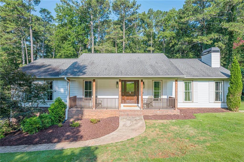 126 Junaluska Dr., Woodstock, GA 30188