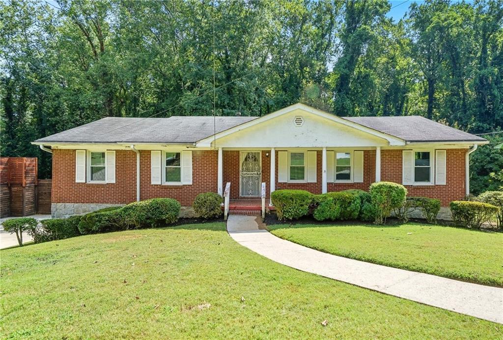 716 Lynn Valley Rd., Atlanta, GA 30311