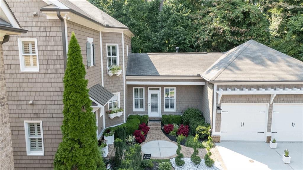 405 Glenmanor Ct., Atlanta, GA 30328