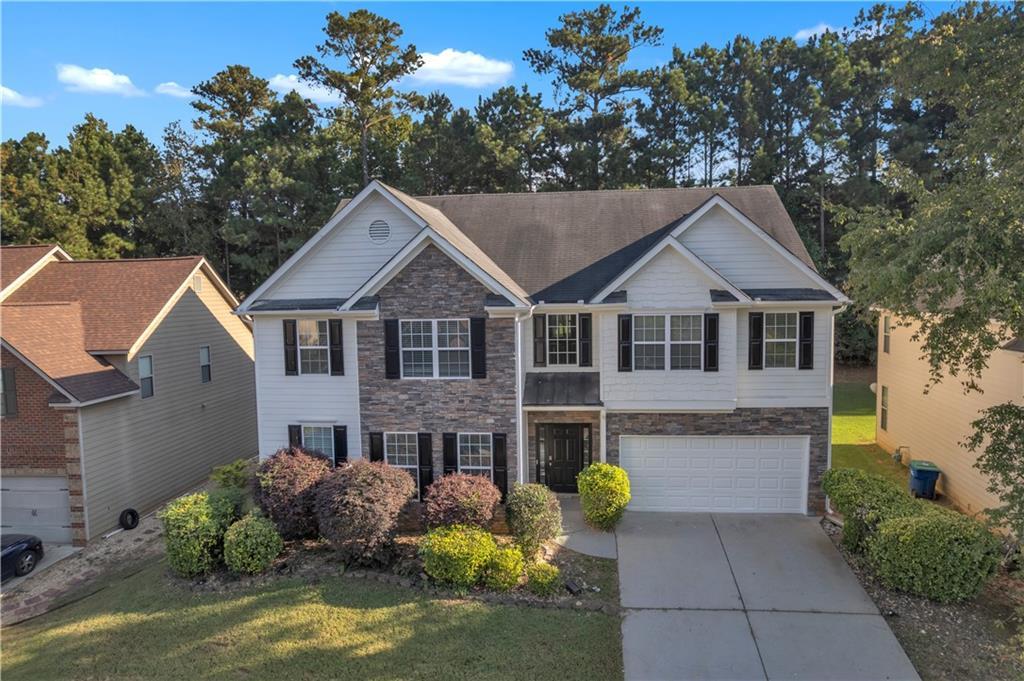 8030 Snapwell Dr., Fairburn, GA 30213