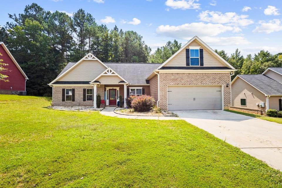 116 Coulter Woods Dr., Locust Grove, GA 30248