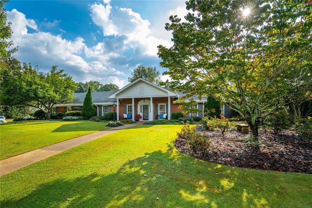 155 Bent Grass Dr., Roswell, GA 30076
