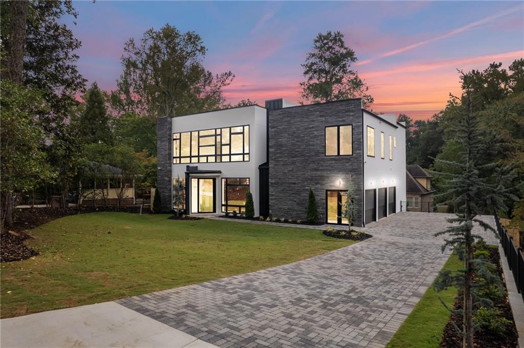 19 Spruell Springs Rd., Atlanta, GA 30342