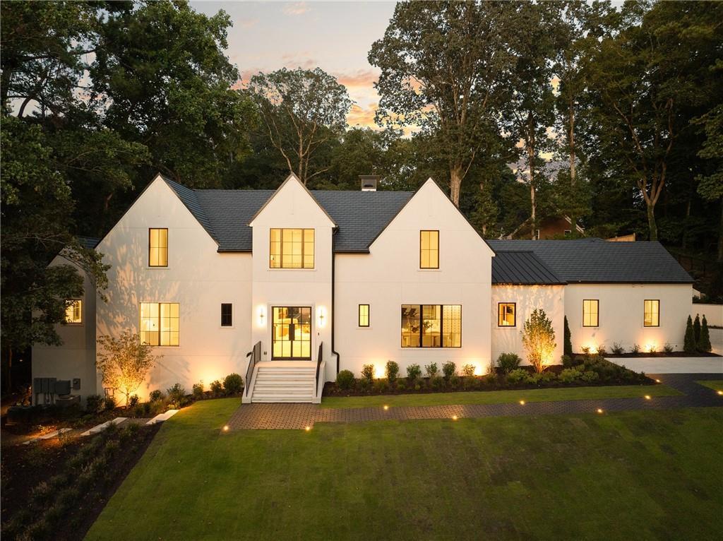 1020 Foxcroft Rd., Atlanta, GA 30327