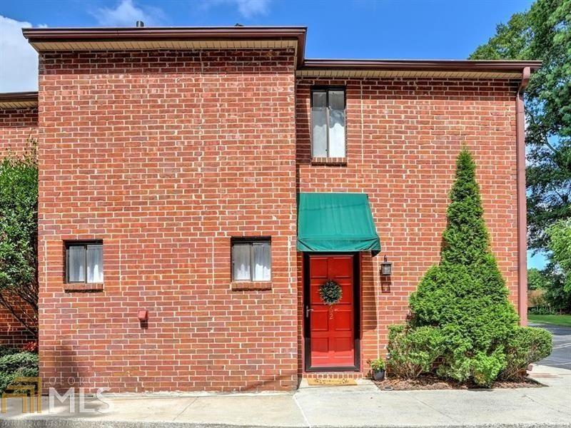 2262 Pernoshal Ct., Dunwoody, GA 30338