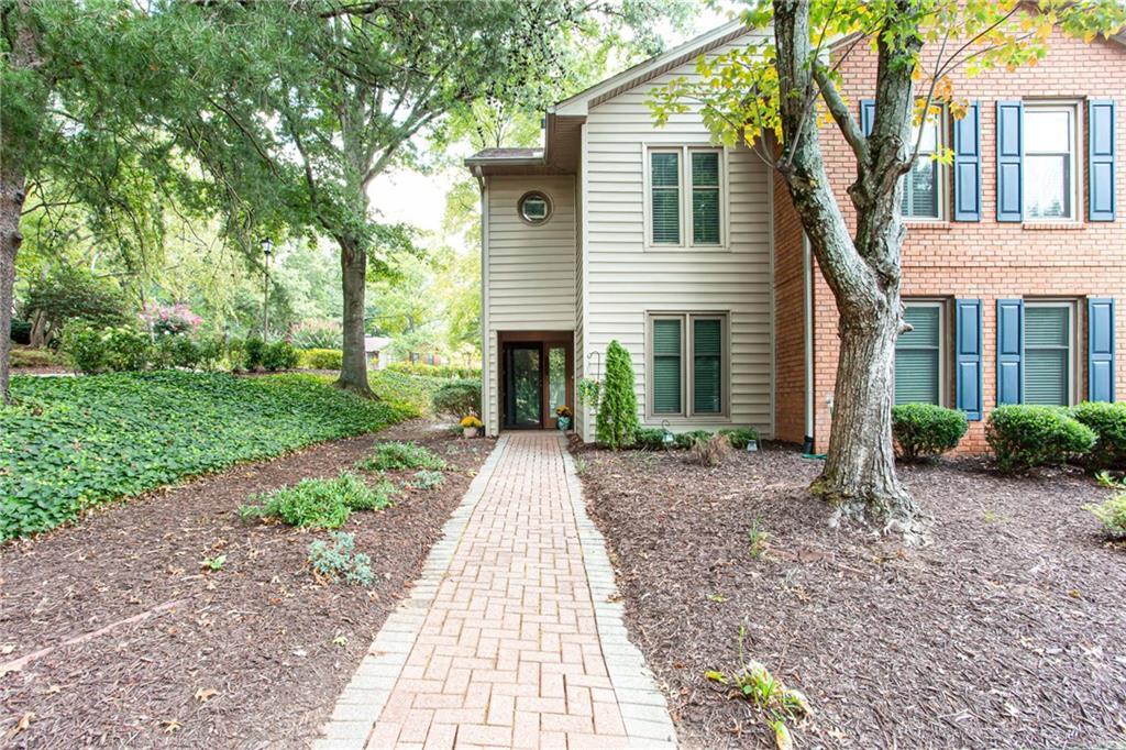 1005 Garden Ct., Atlanta, GA 30328