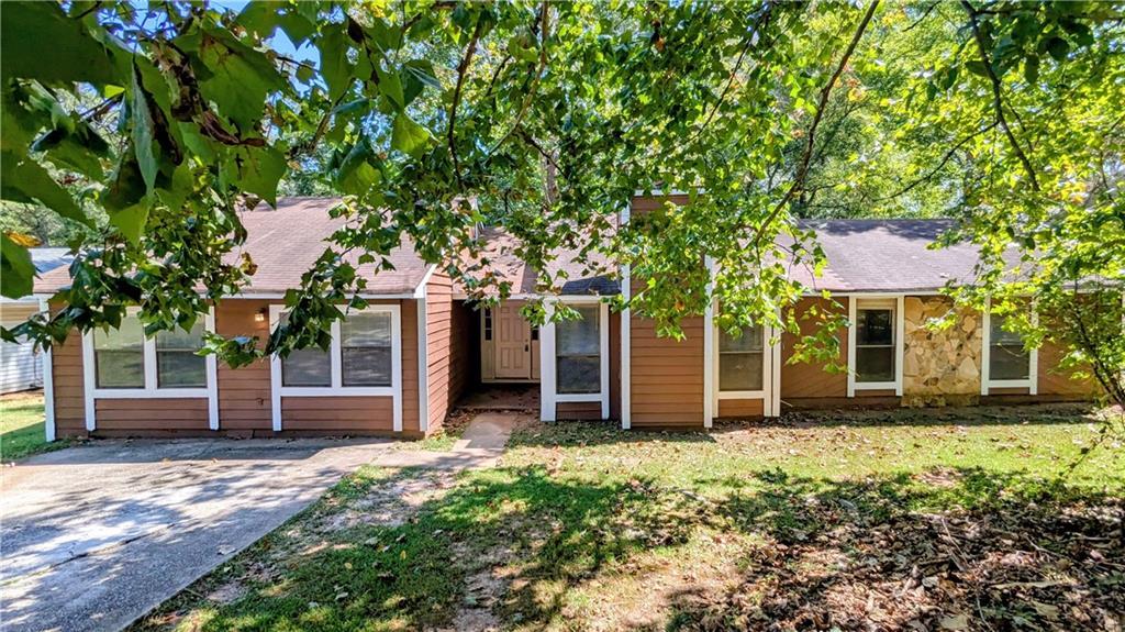 8802 Churchill Pl., Jonesboro, GA 30238