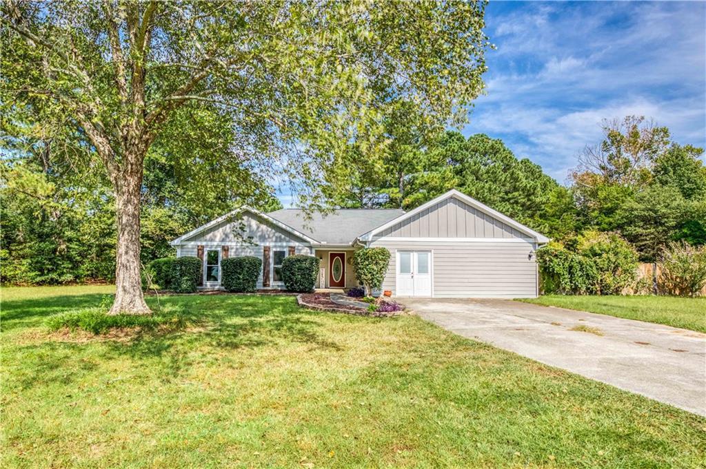3635 Irvin Dr., Loganville, GA 30052