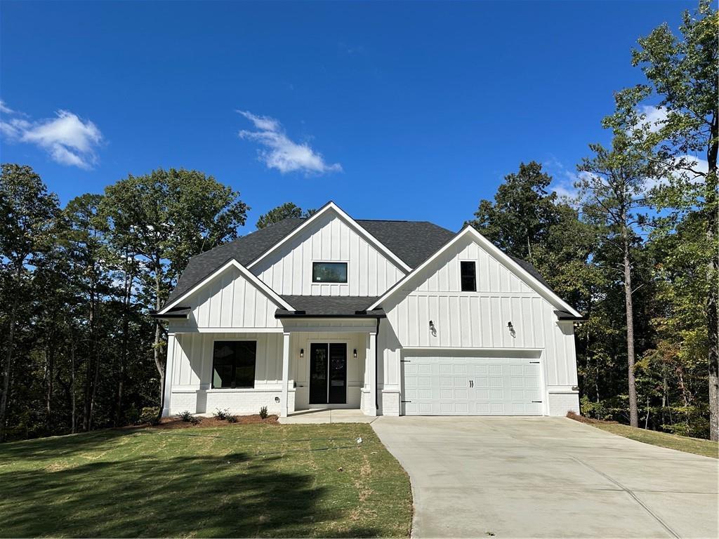 967 Cable Rd., Waleska, GA 30183