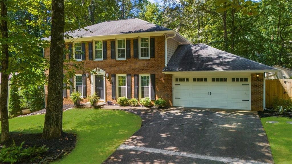 9770 Lake Forest Way, Roswell, GA 30076