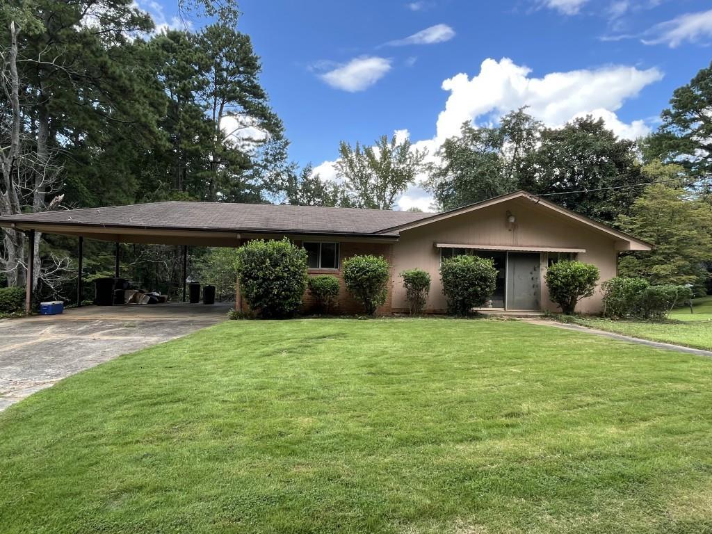 1152 Rogeretta Dr., Atlanta, GA 30329