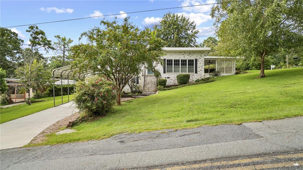 402 Pine Valley Dr., Warner Robins, GA 31088