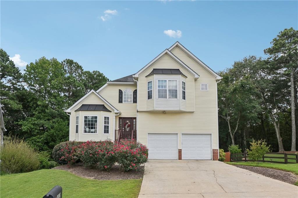 402 Towne Valley Dr., Woodstock, GA 30188