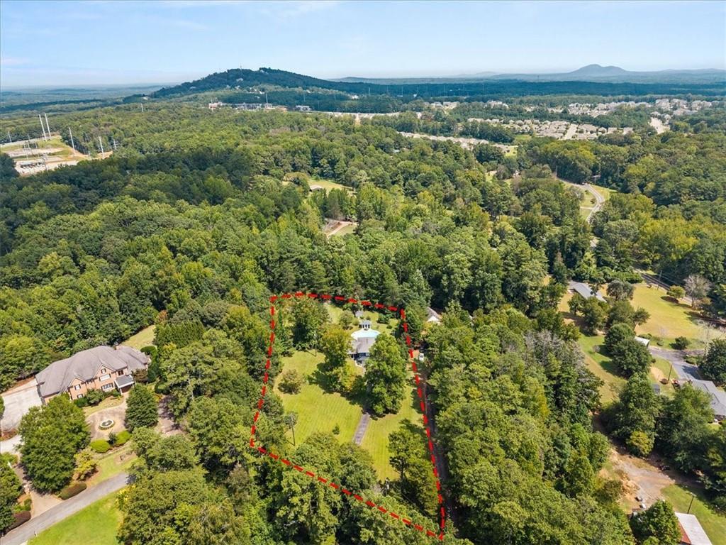 1033 Davenport Cir., Powder Springs, GA 30127