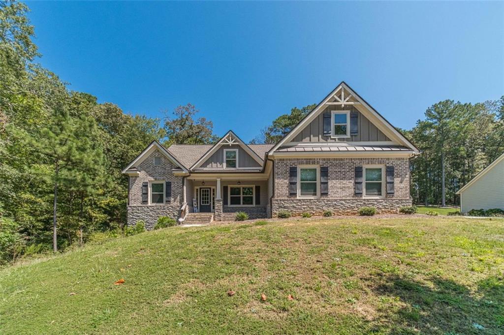 1226 Fairwinds Dr., Loganville, GA 30052