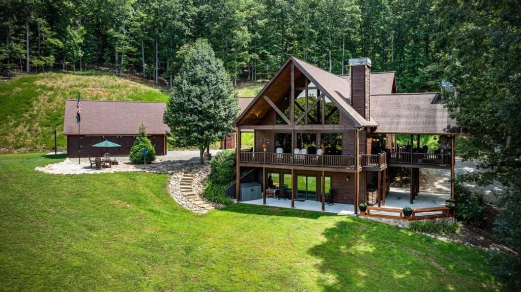 669 Wilscot Farms Rd., Morganton, GA 30560