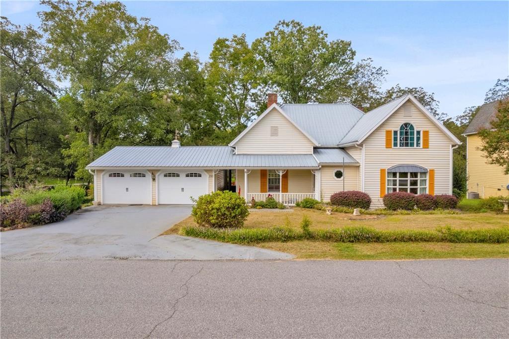 241 Sims St., Maysville, GA 30558