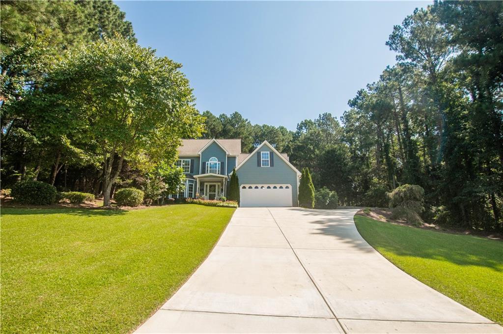 4971 Cliff Top Dr., Loganville, GA 30052