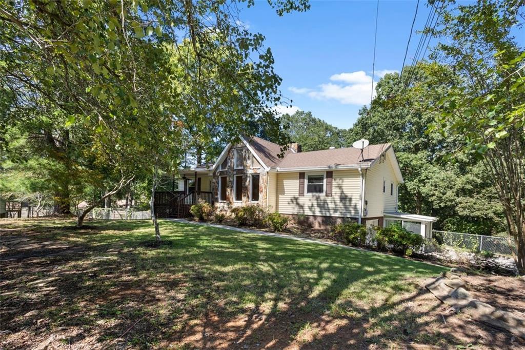 405 Waterfront Ct., Woodstock, GA 30188