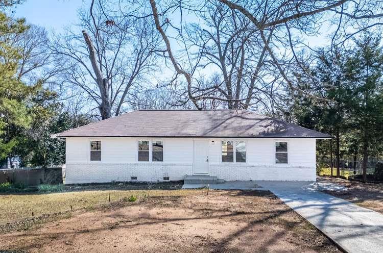 607 Harwell Ave., Lagrange, GA 30240