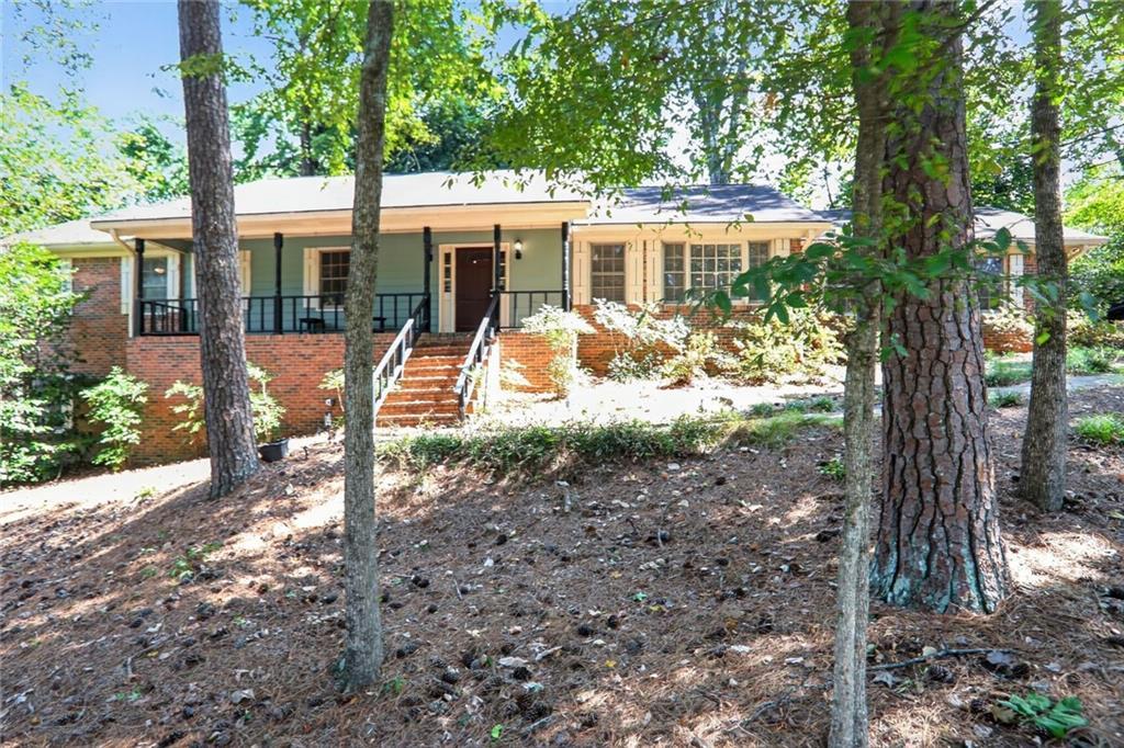 2817 Thornridge Dr., Atlanta, GA 30340