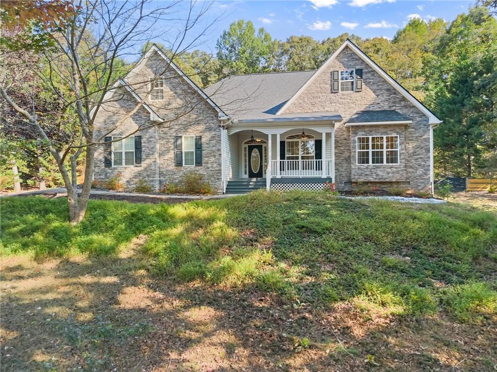 187 Oak Creek Dr., Dawsonville, GA 30534