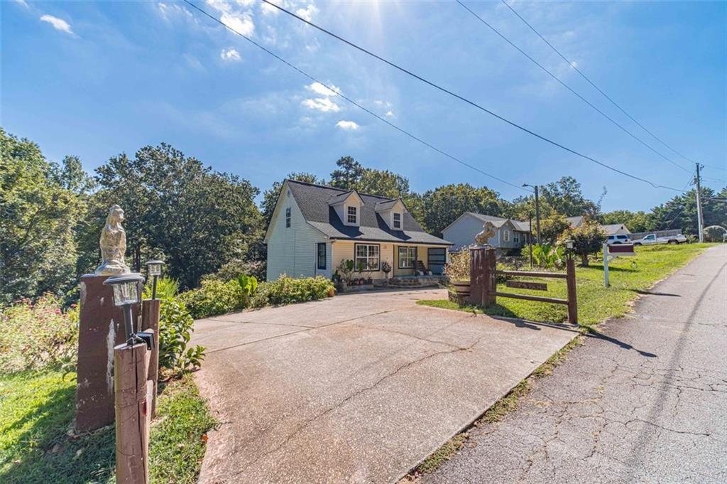2350 Pine Grove Rd., Gainesville, GA 30507