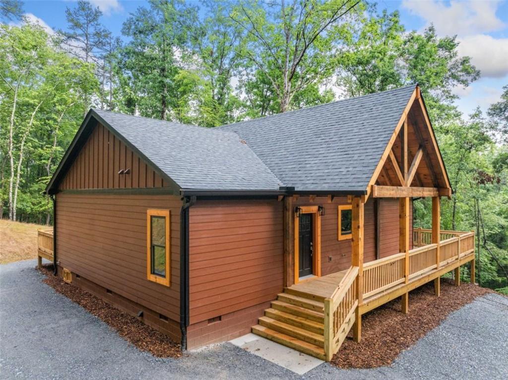 241 Lemmon Ln., Ellijay, GA 30540