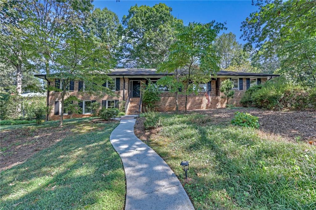 2770 Beverly Hills Dr., Marietta, GA 30068