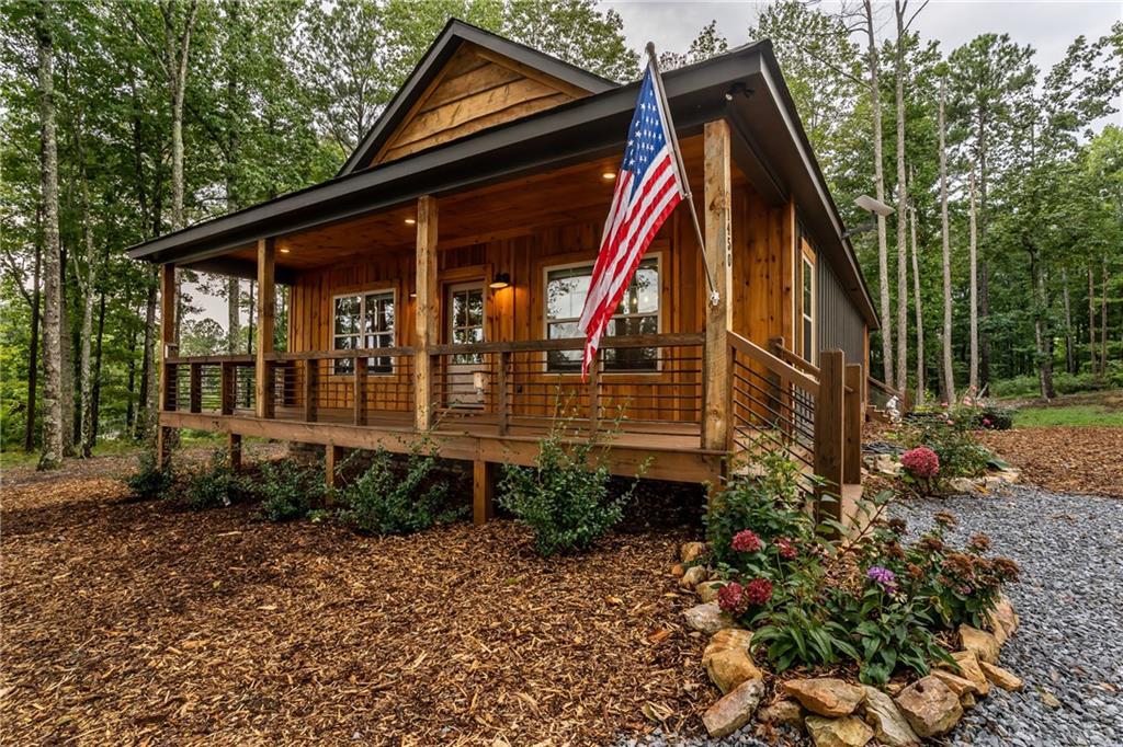 1450 Twisted Oak Rd., Talking Rock, GA 30175