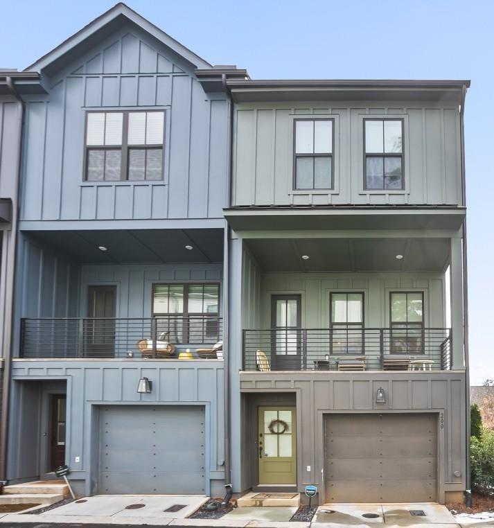 200 Chestnut Cir., Atlanta, GA 30342