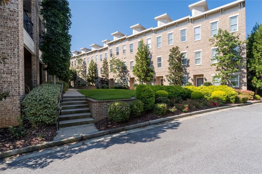 353 Brownstones Cir., Atlanta, GA 30312